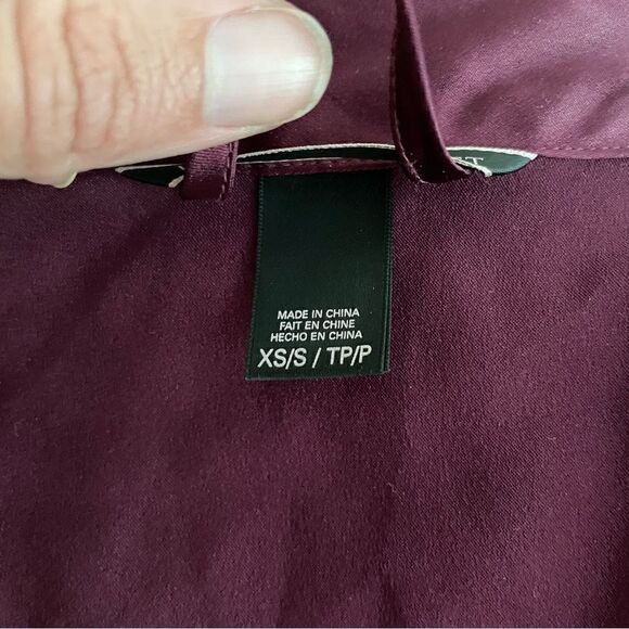 Victoria’s Secret Women’s Burgundy Wrap Short Dressing Gown Lace Silky Size XS/S - Picture 11 of 16